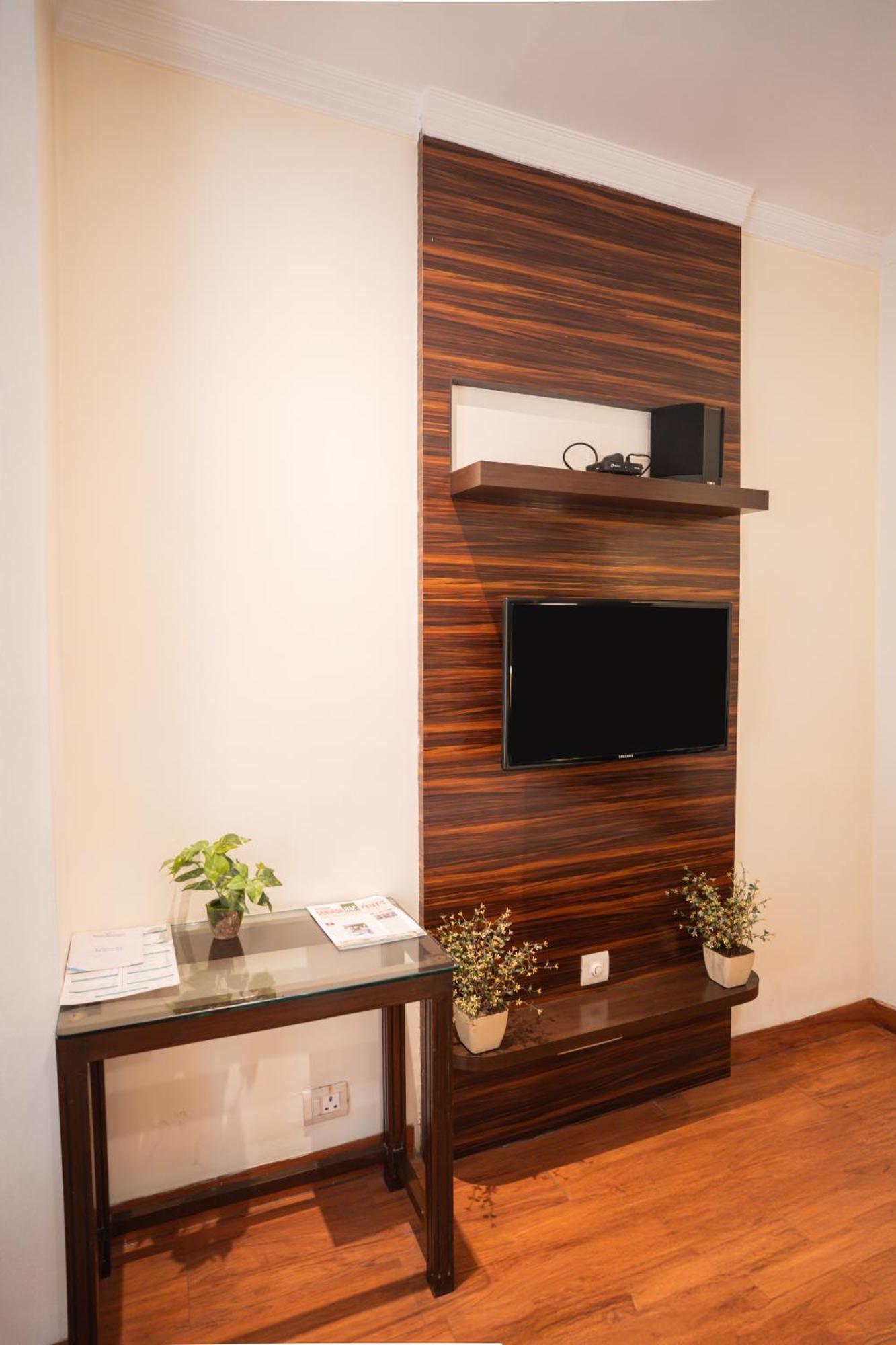 Ahuja Residency Cyber City II Гургаон Экстерьер фото