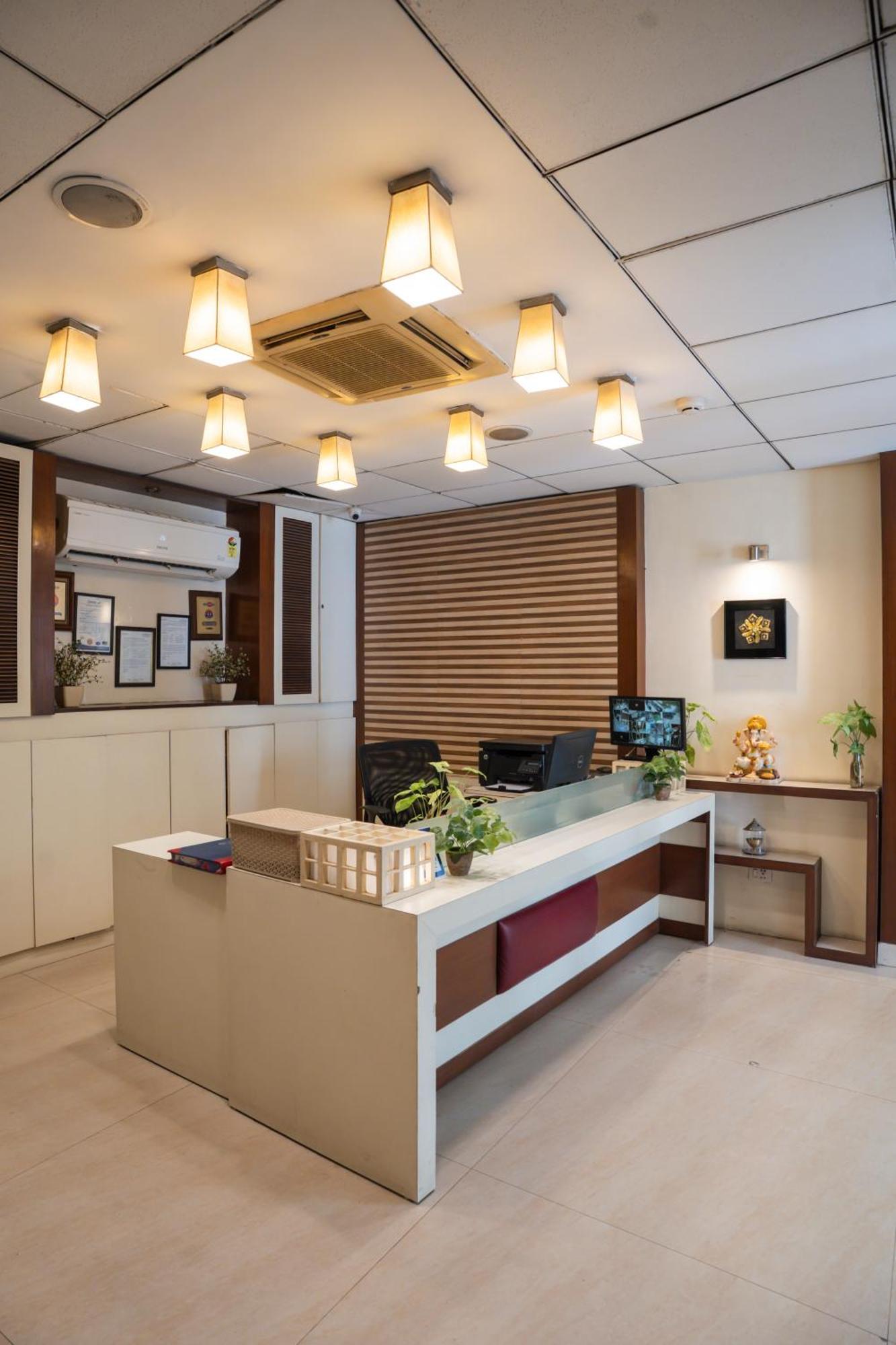 Ahuja Residency Cyber City II Гургаон Экстерьер фото